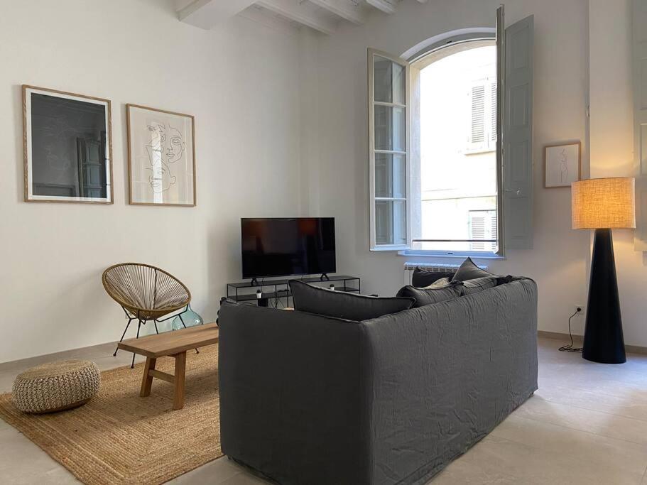 Appartement Avec Ventilateurs Proche Du Palais Des Papes Aviñón Exterior foto