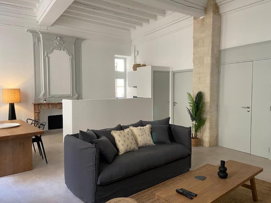 Appartement Avec Ventilateurs Proche Du Palais Des Papes Aviñón Exterior foto