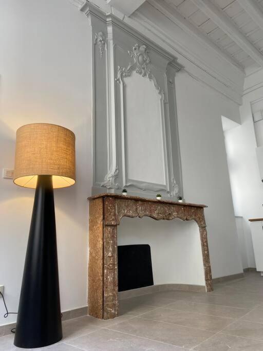 Appartement Avec Ventilateurs Proche Du Palais Des Papes Aviñón Exterior foto