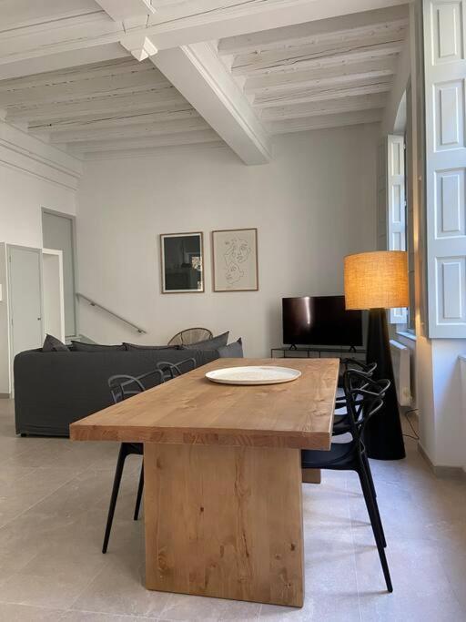 Appartement Avec Ventilateurs Proche Du Palais Des Papes Aviñón Exterior foto